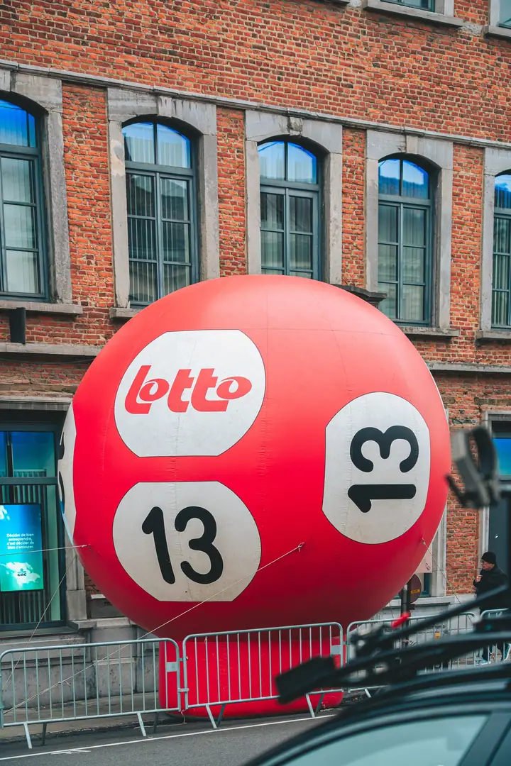 Le ballon Lotto sur le site de départ